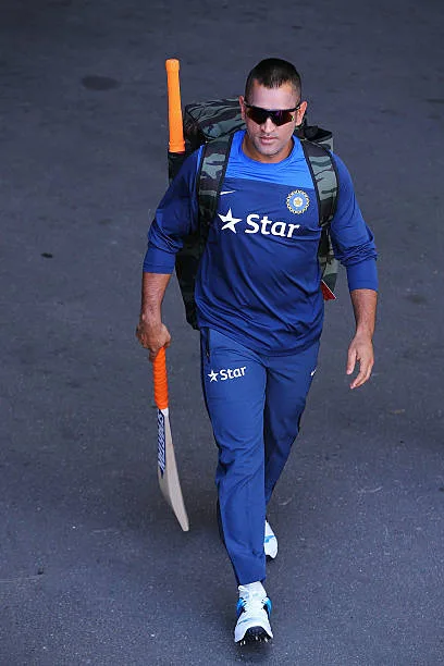 MS DHONI