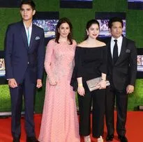 Arjun Tendulkar Parents and his siste