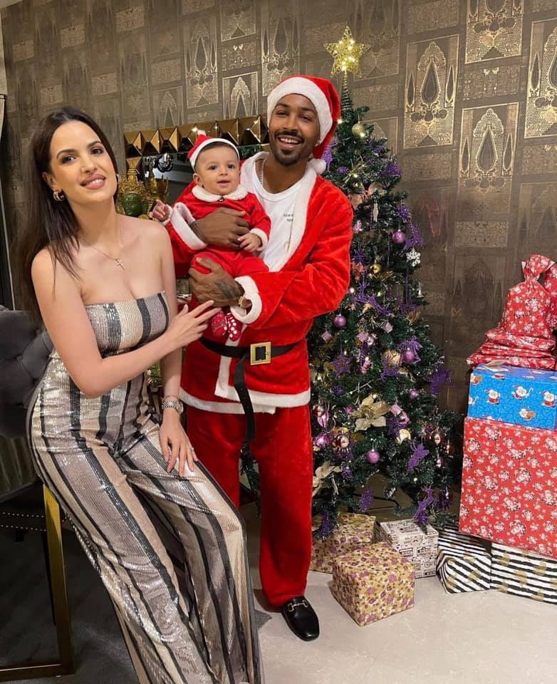 Hardik Pandya with his wife Natasa